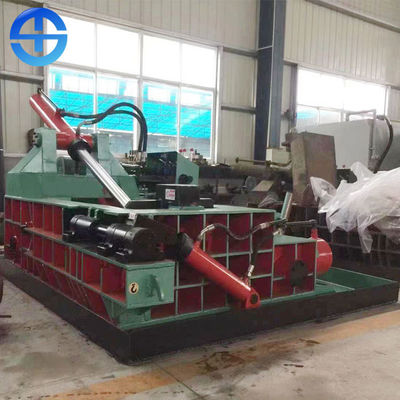 A densidade do pacote 2000KG/M3 vira para fora a prensa hidráulica da sucata