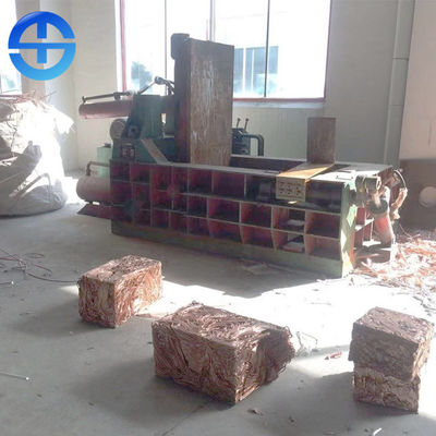 da sucata Cuboid do tamanho do pacote de 300*300mm máquina de empacotamento dianteira para fora